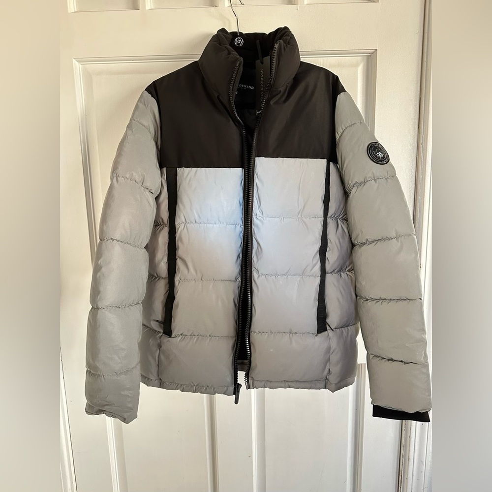 Supply And Demand Reflective Puffer Gem